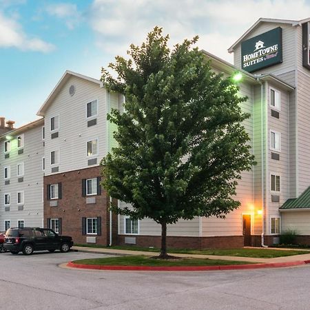 Hometowne Studios & Suites By Red Roof Bentonville Exterior photo