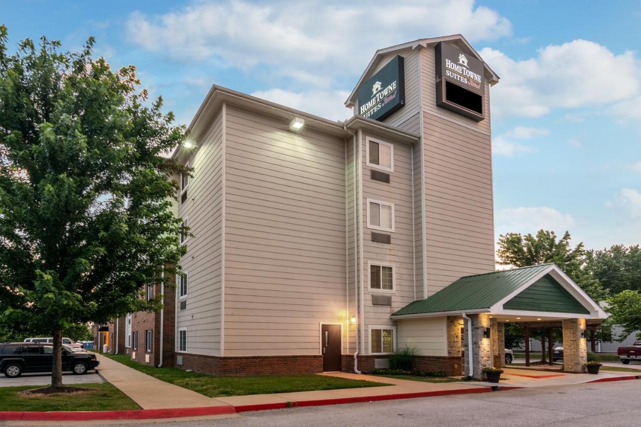 Hometowne Studios & Suites By Red Roof Bentonville Exterior photo
