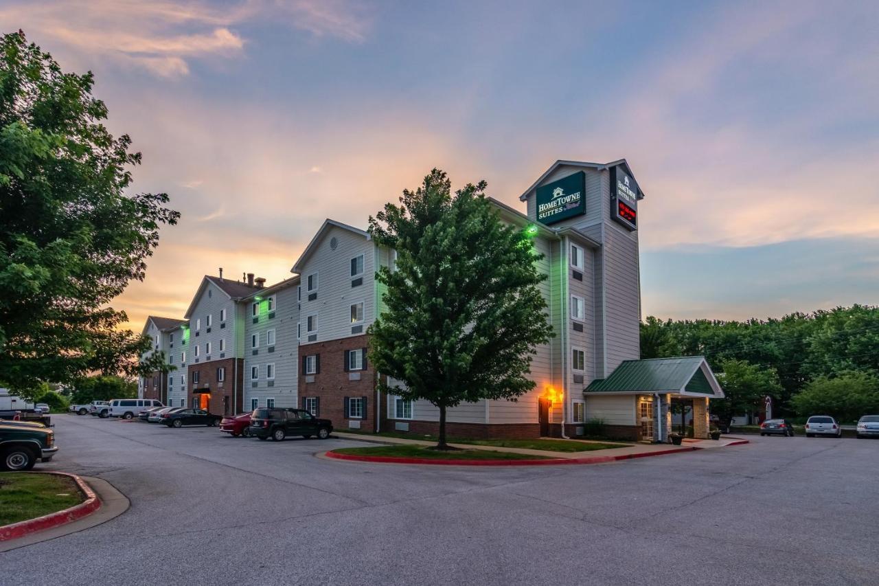 Hometowne Studios & Suites By Red Roof Bentonville Exterior photo