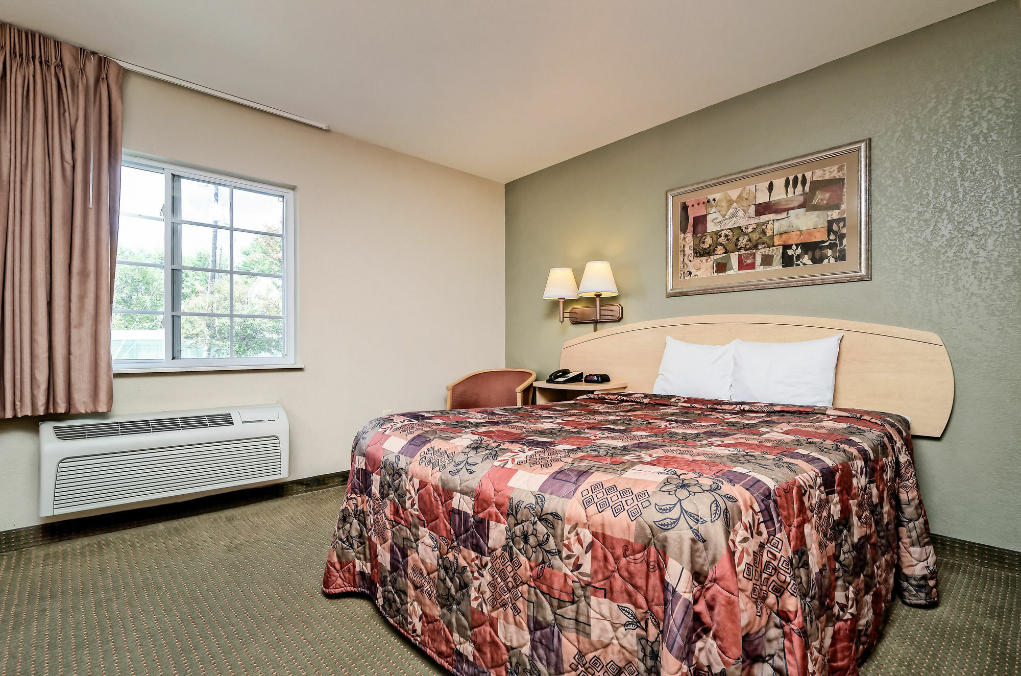 Hometowne Studios & Suites By Red Roof Bentonville Exterior photo